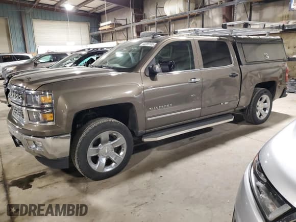 ✅ 2015 Chevrolet Silverado 1500 LTZ • VIN: 3GCUKSECXFG243412 • Lot: 43289105. Wystawiony na Copart z przebiegiem 132 828 mil. Bezpłatny archiwum sprzedaży aukcyjnych z USA i szczegółowy raport historii pojazdu na DreamBid. Zdjęcie 1.