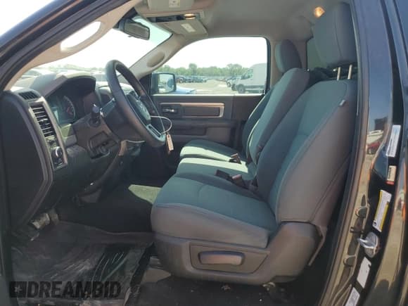 ✅ 2015 Ram 1500 Tradesman • VIN: 3C6JR6AT9FG622355 • Lot: 65679395. Wystawiony na Copart z przebiegiem 76 574 mil. Bezpłatny archiwum sprzedaży aukcyjnych z USA i szczegółowy raport historii pojazdu na DreamBid. Zdjęcie 7.