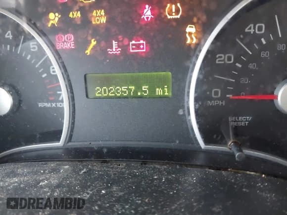 ✅ 2008 Ford Explorer XLT • VIN: 1FMEU73848UA88460 • Lot: 42101787. Wystawiony na IAAI z przebiegiem 202 357 mil. Bezpłatny archiwum sprzedaży aukcyjnych z USA i szczegółowy raport historii pojazdu na DreamBid. Zdjęcie 7.