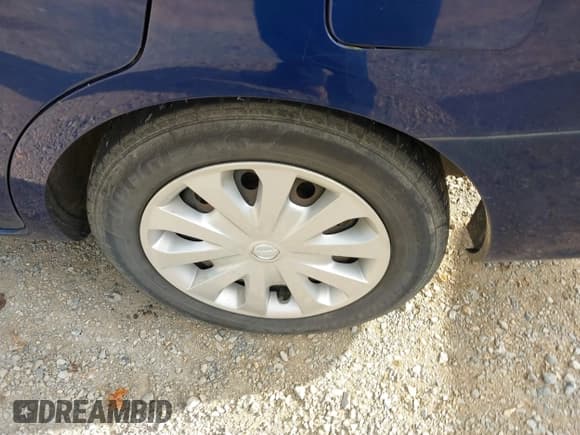 ✅ 2018 Nissan Versa SV • VIN: 3N1CN7AP7JL800661 • Lot: 43425294. Listed on IAAI with 200,099 mi. Free auction sales archive from the USA and detailed vehicle history report at DreamBid. Image 12.