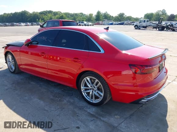 ✅ 2021 Audi A4 S line Premium Plus • VIN: WAUEAAF49MA003124 • Lot: 42997812. Wystawiony na IAAI z przebiegiem Nie podano. Bezpłatny archiwum sprzedaży aukcyjnych z USA i szczegółowy raport historii pojazdu na DreamBid. Zdjęcie 3.