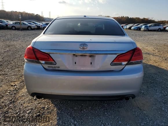 ✅ 2011 Toyota Avalon Limited • VIN: 4T1BK3DB4BU388969 • Lot: 93057475. Listed on Copart with 201,174 mi. Free auction sales archive from the USA and detailed vehicle history report at DreamBid. Image 6.