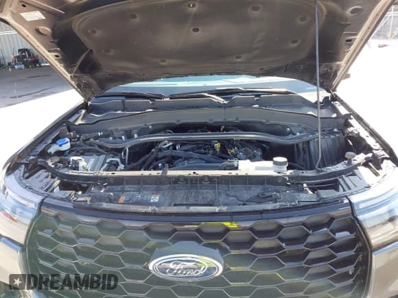 ✅ 2025 Ford Explorer ST-Line • VIN: 1FMUK8KH6SGB58622 • Lot: 43319520. Listed on IAAI with 13,057 mi. Free auction sales archive from the USA and detailed vehicle history report at DreamBid. Image 10.