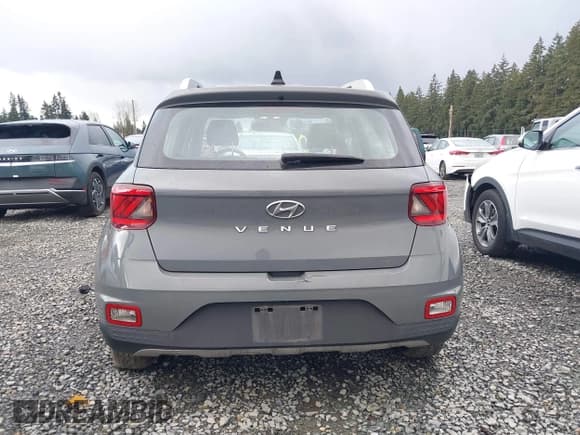 ✅ 2020 Hyundai Venue SEL • VIN: KMHRC8A35LU014510 • Lot: 41778111. Listed on IAAI with 60,495 mi. Free auction sales archive from the USA and detailed vehicle history report at DreamBid. Image 17.