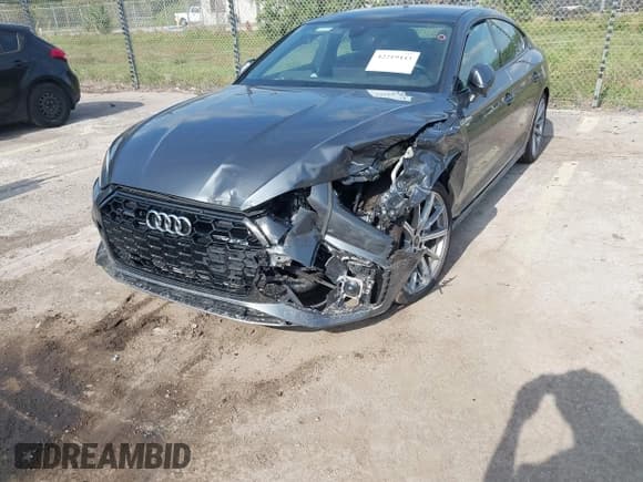 ✅ 2025 Audi A5 Sportback S line Premium • VIN: WAUDACF51SA006614 • Лот: 42219443. Опубликован ранее на IAAI с пробегом 6 888 миль. Бесплатный доступ к архиву аукционных продаж из США и подробный отчёт об истории автомобиля на DreamBid. Изображение 6.
