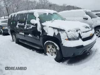 2014 Chevrolet Suburban LT z VIN 1GNSKJE72ER188402, wystawiony jako IAAI lot #41529767 z przebiegiem Nie podano mil oraz . Historia ofert i sprzedaży dostępna na DreamBid. Obrazek 1.