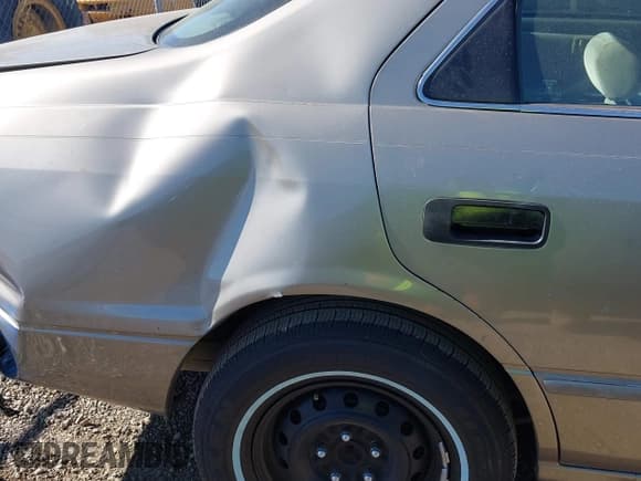 ✅ 1998 Toyota Camry LE • VIN: 4T1BG22K7WU353850 • Lot: 43642811. Listed on IAAI with 231,437 mi. Free auction sales archive from the USA and detailed vehicle history report at DreamBid. Image 6.