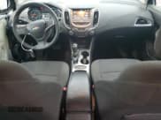 ✅ 2018 Chevrolet Cruze LT • VIN: 1G1BE5SM9J7176697 • Лот: 71470172. Опубликован ранее на Copart с пробегом 114 590 миль. Бесплатный доступ к архиву аукционных продаж из США и подробный отчёт об истории автомобиля на DreamBid. Изображение 8.