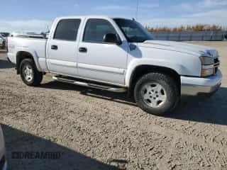 2007 Chevrolet Silverado 1500 LS with VIN 2GCEK13T371161386, listed as a Copart auction lot 86472635 with 298,172 mi miles and Clean title. Bid and sale history available at DreamBid. Image 4.