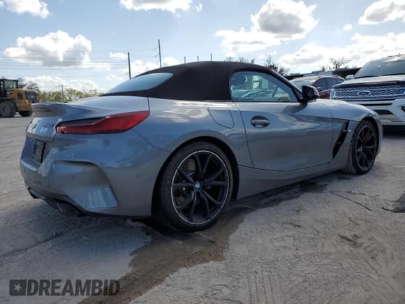 ✅ 2024 BMW Z4 sDriveM40i • VIN: WBAHF9C02RWY35106 • Лот: 76471014. Опубликован ранее на Copart с пробегом Не указан. Бесплатный доступ к архиву аукционных продаж из США и подробный отчёт об истории автомобиля на DreamBid. Изображение 3.