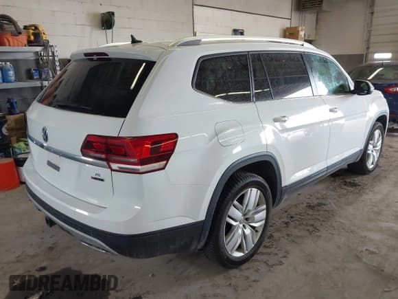 ✅ 2019 Volkswagen Atlas SE • VIN: 1V2UR2CA2KC545740 • Lot: 41968203. Listed on IAAI with 78,080 mi. Free auction sales archive from the USA and detailed vehicle history report at DreamBid. Image 4.