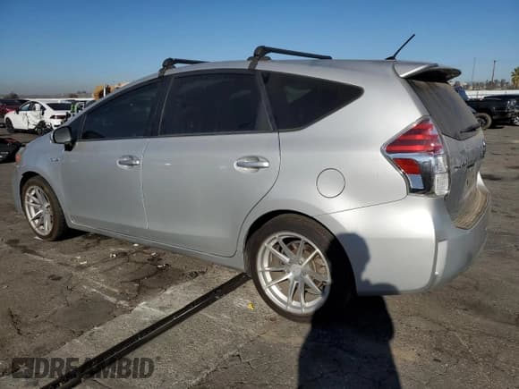 ✅ 2016 Toyota Prius Five • VIN: JTDZN3EU3GJ043693 • Lot: 91869655. Listed on Copart with 221,898 mi. Free auction sales archive from the USA and detailed vehicle history report at DreamBid. Image 2.