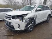 ✅ 2018 Toyota Highlander Limited • VIN: 5TDDZRFH6JS851503 • Lot: 40911739. Wystawiony na IAAI z przebiegiem 147 982 mil. Bezpłatny archiwum sprzedaży aukcyjnych z USA i szczegółowy raport historii pojazdu na DreamBid. Zdjęcie 6.