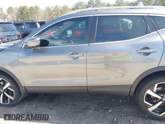 ✅ 2022 Nissan Rogue SL • VIN: JN1BJ1CV1NW351929 • Lot: 41670118. Wystawiony na IAAI z przebiegiem 22 434 mil. Bezpłatny archiwum sprzedaży aukcyjnych z USA i szczegółowy raport historii pojazdu na DreamBid. Zdjęcie 14.