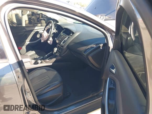 ✅ 2013 Ford Focus SE • VIN: 1FADP3F20DL231725 • Lot: 43547689. Listed on IAAI with 89,440 mi. Free auction sales archive from the USA and detailed vehicle history report at DreamBid. Image 5.