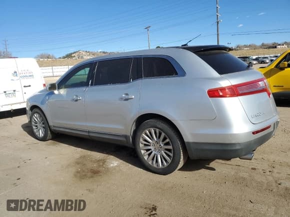 ✅ 2010 Lincoln MKT • VIN: 2LMHJ5FR0ABJ16186 • Lot: 93899195. Wystawiony na Copart z przebiegiem 97 316 mil. Bezpłatny archiwum sprzedaży aukcyjnych z USA i szczegółowy raport historii pojazdu na DreamBid. Zdjęcie 2.