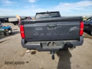 ✅ 2024 Toyota Tacoma TRD Sport • VIN: 3TMLB5JN6RM047445 • Lot: 84267215. Wystawiony na Copart z przebiegiem 26 504 mil. Bezpłatny archiwum sprzedaży aukcyjnych z USA i szczegółowy raport historii pojazdu na DreamBid. Zdjęcie 6.