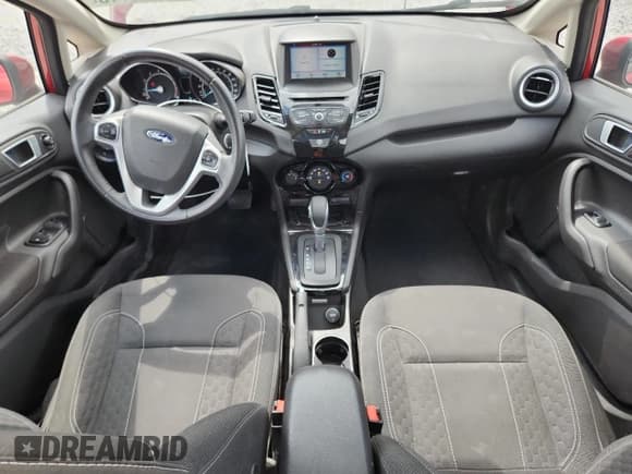 ✅ 2016 Ford Fiesta SE • VIN: 3FADP4BJ5GM173830 • Lot: 64331115. Wystawiony na Copart z przebiegiem 47 534 mil. Bezpłatny archiwum sprzedaży aukcyjnych z USA i szczegółowy raport historii pojazdu na DreamBid. Zdjęcie 8.