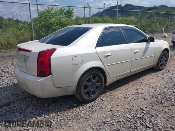 ✅ 2005 Cadillac CTS • VIN: 1G6DP567850233472 • Lot: 42590128. Wystawiony na IAAI z przebiegiem Nie podano. Bezpłatny archiwum sprzedaży aukcyjnych z USA i szczegółowy raport historii pojazdu na DreamBid. Zdjęcie 4.