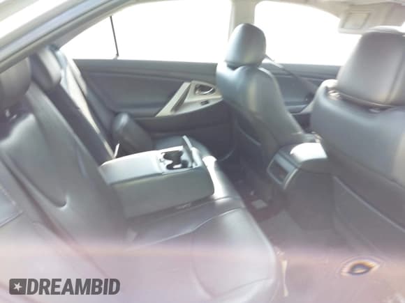 ✅ 2011 Toyota Camry LE • VIN: 4T1BK3EK0BU631739 • Lot: 42800860. Wystawiony na IAAI z przebiegiem Nie podano. Bezpłatny archiwum sprzedaży aukcyjnych z USA i szczegółowy raport historii pojazdu na DreamBid. Zdjęcie 8.