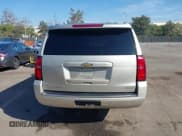 ✅ 2015 Chevrolet Suburban LTZ • VIN: 1GNSCKKC5FR258304 • Lot: 43566622. Listed on IAAI with 155,144 mi. Free auction sales archive from the USA and detailed vehicle history report at DreamBid. Image 17.