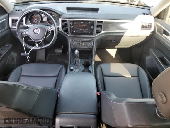 ✅ 2019 Volkswagen Atlas SE • VIN: 1V2UR2CA9KC549977 • Lot: 81430715. Wystawiony na Copart z przebiegiem 70 749 mil. Bezpłatny archiwum sprzedaży aukcyjnych z USA i szczegółowy raport historii pojazdu na DreamBid. Zdjęcie 8.