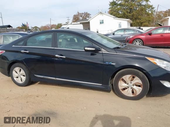 ✅ 2015 Hyundai Sonata Limited • VIN: KMHEC4A42FA134285 • Лот: 43709248. Опубликован ранее на IAAI с пробегом 199 980 миль. Бесплатный доступ к архиву аукционных продаж из США и подробный отчёт об истории автомобиля на DreamBid. Изображение 13.
