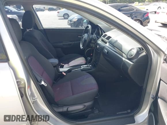 ✅ 2004 Mazda 3 s • VIN: JM1BK323841110628 • Лот: 43485870. Опубликован ранее на IAAI с пробегом 90 631 миль. Бесплатный доступ к архиву аукционных продаж из США и подробный отчёт об истории автомобиля на DreamBid. Изображение 5.