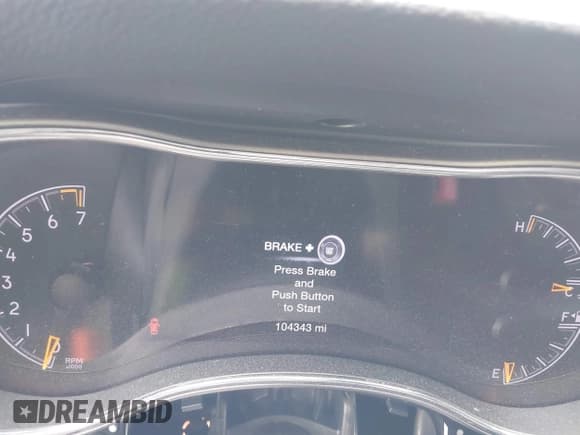 ✅ 2019 Jeep Grand Cherokee Upland • VIN: 1C4RJFAGXKC640365 • Lot: 42353648. Listed on IAAI with 104,343 mi. Free auction sales archive from the USA and detailed vehicle history report at DreamBid. Image 7.