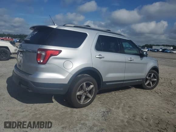 2018 Ford Explorer XLT с VIN 1FM5K7D89JGC22646, выставлен на аукционе Copart как лот 67120345 с пробегом 258 184 миль миль и Списание • Salvage title. История ставок и продаж доступна на DreamBid. Изображение 3.