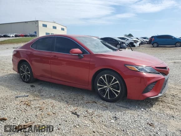 ✅ 2020 Toyota Camry SE • VIN: 4T1M11AK4LU380926 • Lot: 83810705. Listed on Copart with 118,247 mi. Free auction sales archive from the USA and detailed vehicle history report at DreamBid. Image 4.