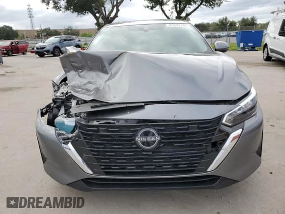 ✅ 2024 Nissan Sentra S • VIN: 3N1AB8BVXRY321068 • Lot: 81942145. Listed on Copart with 24,078 mi. Free auction sales archive from the USA and detailed vehicle history report at DreamBid. Image 5.