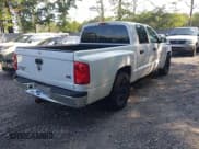 ✅ 2005 Dodge Dakota SLT • VIN: 1D7HW48N95S287753 • Lot: 42806103. Listed on IAAI with 166,000 mi. Free auction sales archive from the USA and detailed vehicle history report at DreamBid. Image 4.