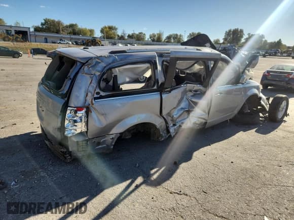 ✅ 2020 Dodge Grand Caravan SXT • VIN: 2C4RDGCG0LR169233 • Лот: 87227695. Опубликован ранее на Copart с пробегом Не указан. Бесплатный доступ к архиву аукционных продаж из США и подробный отчёт об истории автомобиля на DreamBid. Изображение 3.