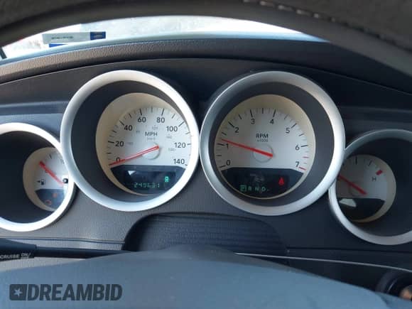 2006 Dodge Magnum с VIN 2D4FV47V36H437972, выставлен на аукционе IAAI как лот 41839408 с пробегом 249 631 миль миль и . История ставок и продаж доступна на DreamBid. Изображение 7.