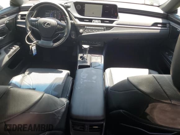 ✅ 2021 Lexus ES 350 Ultra Luxury • VIN: 58AFZ1B10MU104289 • Lot: 66146375. Wystawiony na Copart z przebiegiem 26 353 mil. Bezpłatny archiwum sprzedaży aukcyjnych z USA i szczegółowy raport historii pojazdu na DreamBid. Zdjęcie 8.