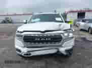 2019 Ram 1500 Limited z VIN 1C6SRFPT3KN774290, wystawiony jako IAAI lot #42413133 z przebiegiem 72 324 mil mil oraz . Historia ofert i sprzedaży dostępna na DreamBid. Obrazek 12.