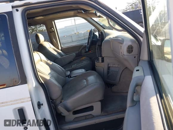 ✅ 1999 GMC Safari • VIN: 1GKDM19W0XB531141 • Лот: 43650824. Опубликован ранее на IAAI с пробегом 93 278 миль. Бесплатный доступ к архиву аукционных продаж из США и подробный отчёт об истории автомобиля на DreamBid. Изображение 5.