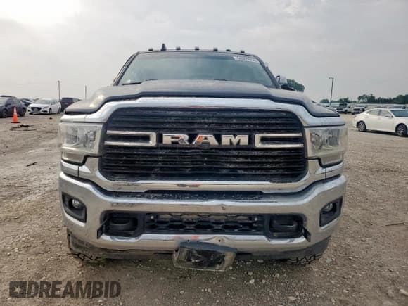 ✅ 2020 Ram 2500 Tradesman • VIN: 3C6UR5CL8LG283880 • Лот: 56909055. Опубликован ранее на Copart с пробегом 108 254 миль. Бесплатный доступ к архиву аукционных продаж из США и подробный отчёт об истории автомобиля на DreamBid. Изображение 5.