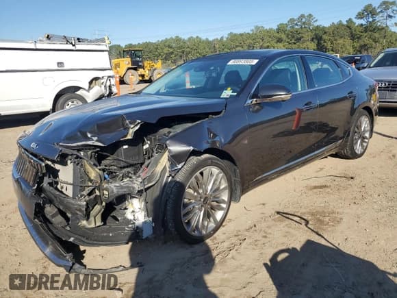 ✅ 2020 Kia Cadenza Limited • VIN: KNALC4J16L5234196 • Lot: 90893805. Wystawiony na Copart z przebiegiem 31 090 mil. Bezpłatny archiwum sprzedaży aukcyjnych z USA i szczegółowy raport historii pojazdu na DreamBid. Zdjęcie 1.