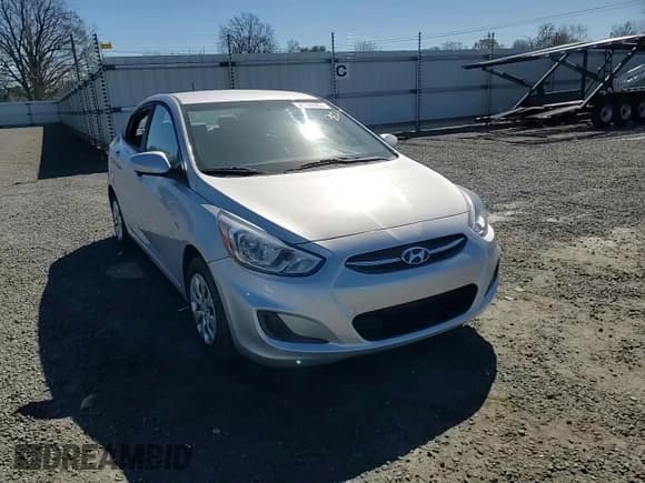 ✅ 2017 Hyundai Accent SE • VIN: KMHCT4AE0HU282016 • Лот: 81799403. Опубликован ранее на Copart с пробегом 95 748 миль. Бесплатный доступ к архиву аукционных продаж из США и подробный отчёт об истории автомобиля на DreamBid. Изображение 11.
