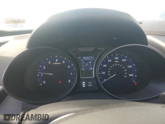 ✅ 2015 Hyundai Veloster Turbo • VIN: KMHTC6AE5FU244158 • Lot: 72862424. Wystawiony na Copart z przebiegiem 96 607 mil. Bezpłatny archiwum sprzedaży aukcyjnych z USA i szczegółowy raport historii pojazdu na DreamBid. Zdjęcie 9.