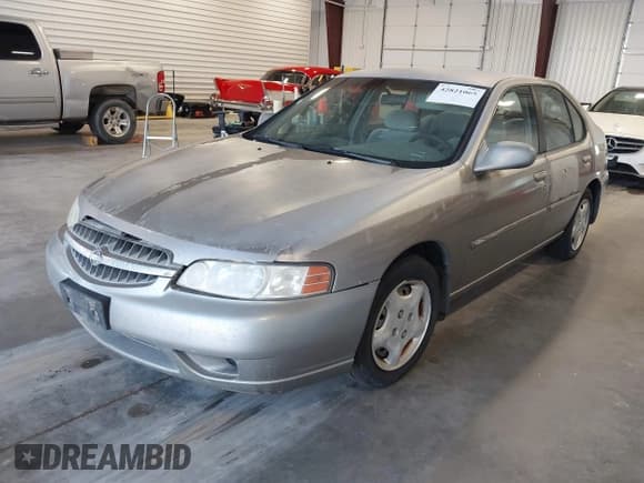 ✅ 2000 Nissan Altima XE • VIN: 1N4DL01D0YC211533 • Lot: 42821065. Listed on IAAI with 322,656 mi. Free auction sales archive from the USA and detailed vehicle history report at DreamBid. Image 2.
