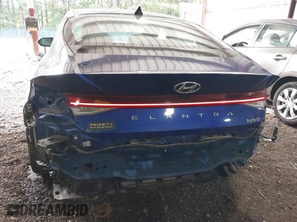 ✅ 2023 Hyundai Elantra Limited • VIN: KMHLN4AJ0PU052319 • Lot: 43292819. Listed on IAAI with 54,808 mi. Free auction sales archive from the USA and detailed vehicle history report at DreamBid. Image 6.