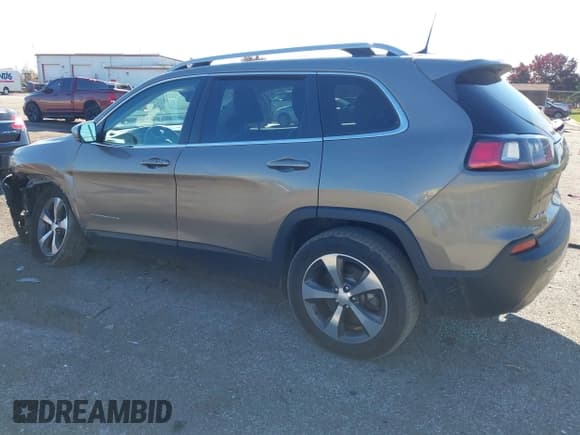 ✅ 2019 Jeep Cherokee Limited • VIN: 1C4PJMDXXKD185700 • Lot: 43545826. Wystawiony na IAAI z przebiegiem 155 234 mil. Bezpłatny archiwum sprzedaży aukcyjnych z USA i szczegółowy raport historii pojazdu na DreamBid. Zdjęcie 3.