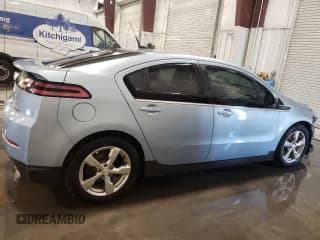 ✅ 2014 Chevrolet Volt • VIN: 1G1RD6E46EU105287 • Lot: 65449424. Wystawiony na Copart z przebiegiem 120 613 mil. Bezpłatny archiwum sprzedaży aukcyjnych z USA i szczegółowy raport historii pojazdu na DreamBid. Zdjęcie 3.
