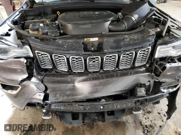 ✅ 2019 Jeep Grand Cherokee Overland • VIN: 1C4RJFCG1KC750413 • Lot: 65745995. Listed on Copart with 132,583 mi. Free auction sales archive from the USA and detailed vehicle history report at DreamBid. Image 12.