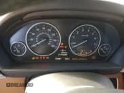 ✅ 2013 BMW 3 Series 328i • VIN: WBA3A5C5XDF453010 • Лот: 91242055. Опубликован ранее на Copart с пробегом 103 861 миль. Бесплатный доступ к архиву аукционных продаж из США и подробный отчёт об истории автомобиля на DreamBid. Изображение 9.