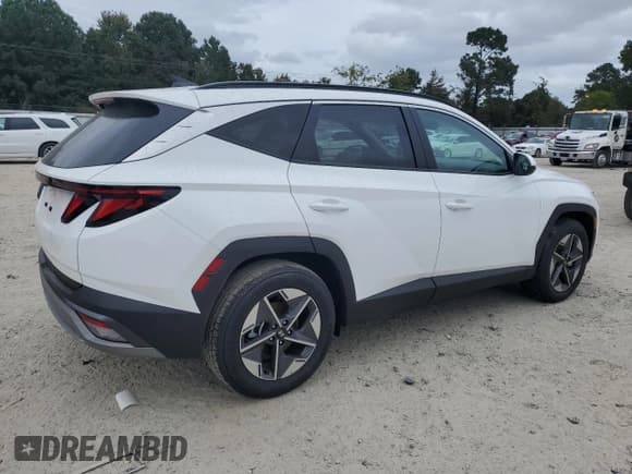 ✅ 2025 Hyundai Tucson SEL • VIN: 5NMJB3DE8SH592675 • Лот: 82280025. Опубликован ранее на Copart с пробегом 874 миль. Бесплатный доступ к архиву аукционных продаж из США и подробный отчёт об истории автомобиля на DreamBid. Изображение 3.