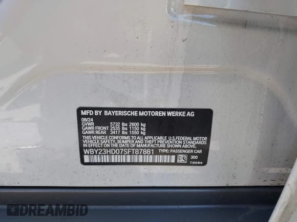 ✅ 2025 BMW i4 eDrive40 • VIN: WBY23HD07SFT87881 • Lot: 41318657. Wystawiony na IAAI z przebiegiem 5 914 mil. Bezpłatny archiwum sprzedaży aukcyjnych z USA i szczegółowy raport historii pojazdu na DreamBid. Zdjęcie 9.